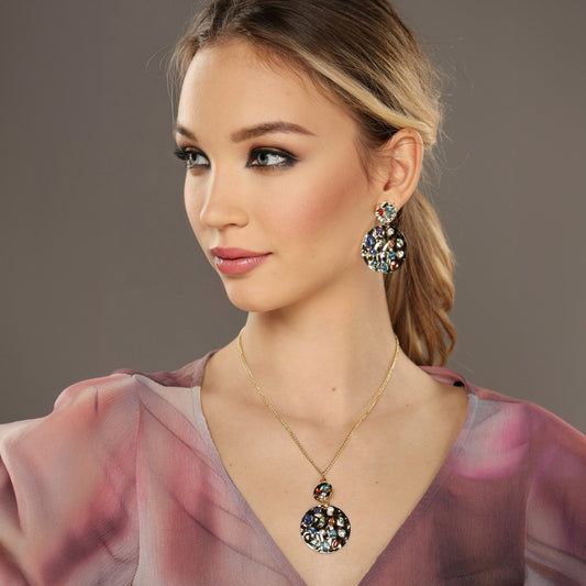 Conjunto de Aleación Bañado en Oro con Cristal Emporia® Rojo y Cristal Emporia® Azul ( Collar +Pendientes +Colgante )