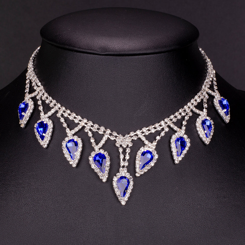 Conjunto de Aleación Bañado en Oro con Cristal Emporia® Azul y Cristal Emporia® Blanco ( Collar +Pendientes )