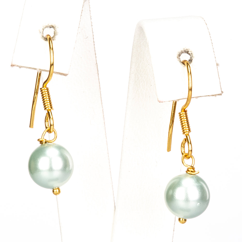 Conjunto de Plata Bañada en Oro con Perla de concha ( Pendientes +Pulsera ) 13 