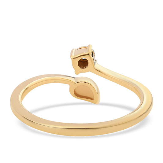 Anillo de Plata Bañada en Oro con Diamante Azul