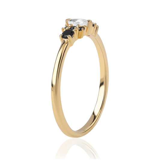 Anillo de Plata Bañada en Oro con Espinela Negra y Topacio Blanco
