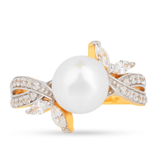 Anillo de Plata Bañada en Oro con Perla de Agua Dulce Crema y Zircón Blanco