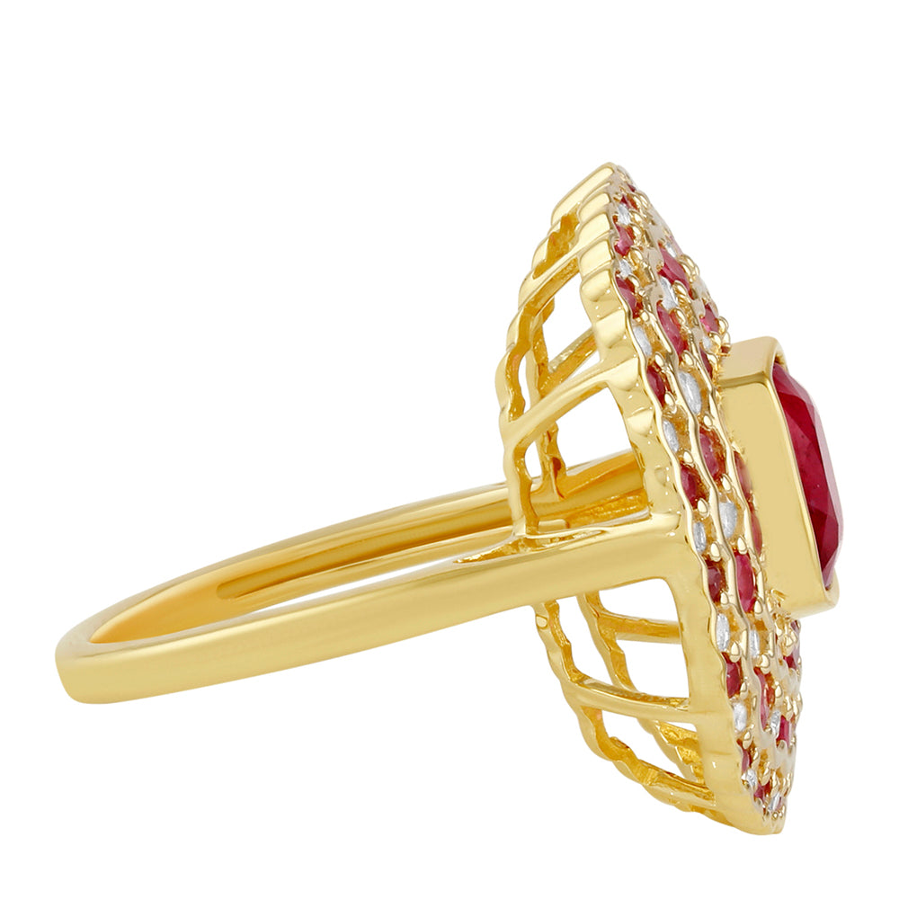 Anillo de Plata Bañada en Oro con Rubí de Tailandia y Topacio Blanco
