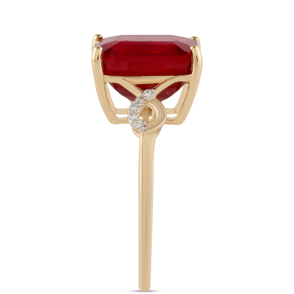 Anillo de Oro 9K con Rubí de Madagascar y Zircón Blanco 3 