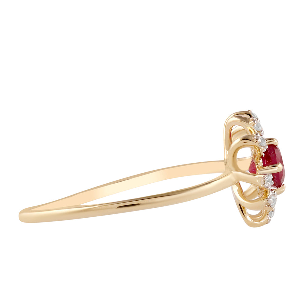 Anillo de Oro 9K con Rubí de Madagascar y Zircón Blanco