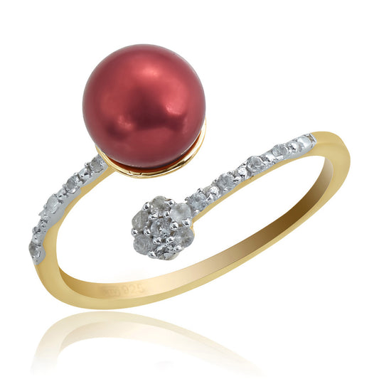 Anillo de Plata Bañada en Oro con Perla roja de río y Topacio Blanco