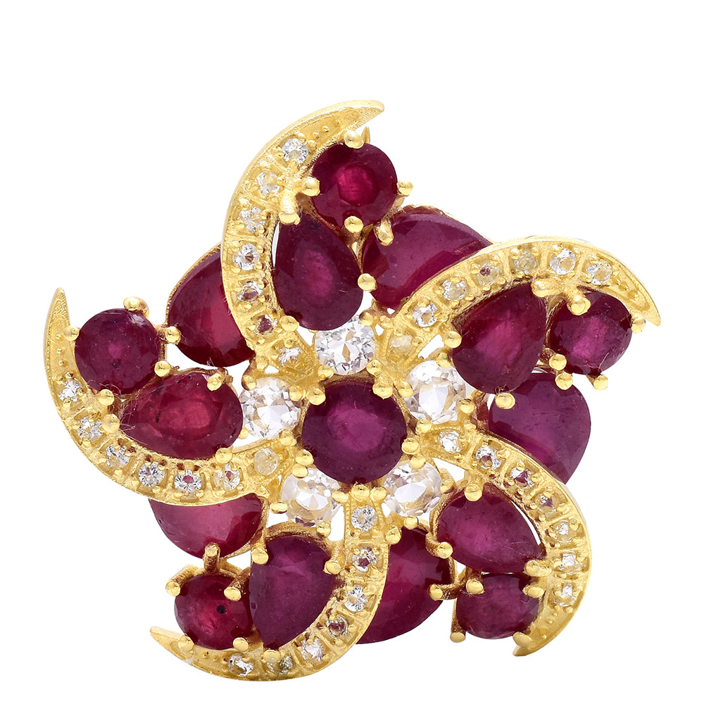 Broche de Plata Bañada en Oro con Rubí de Madagascar y Topacio Blanco