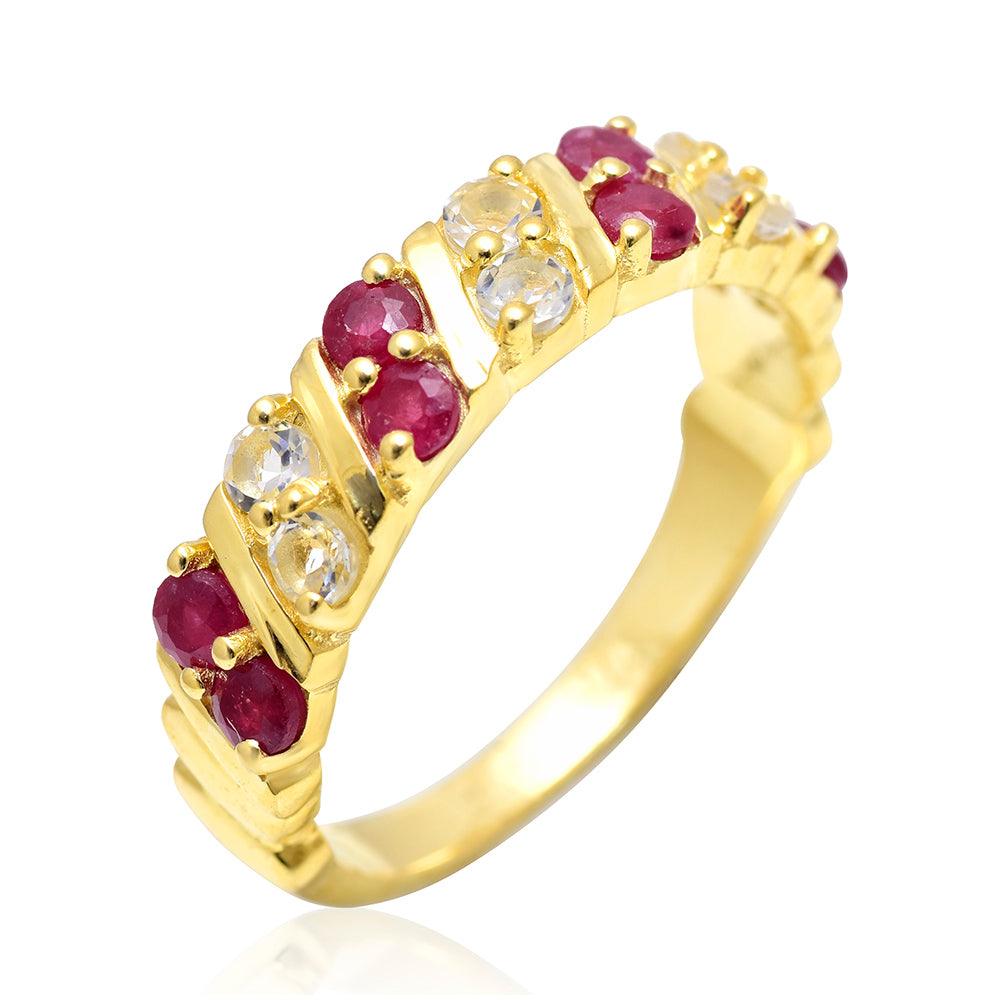 Anillo de Plata Bañada en Oro con Rubí de Madagascar y Topacio Blanco