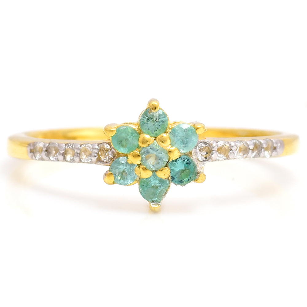 Anillo de Plata Bañada en Oro con Esmeralda de Brasil y Topacio Blanco