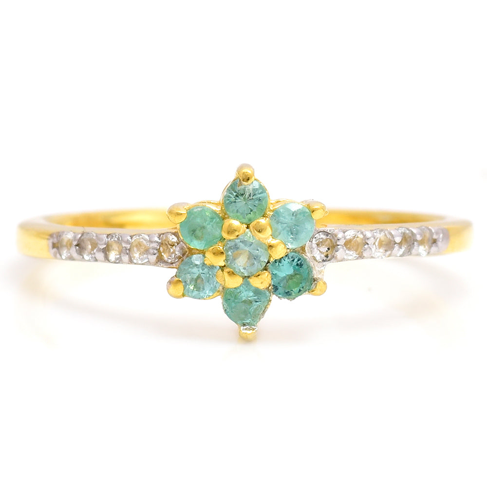 Anillo de Plata Bañada en Oro con Esmeralda de Brasil y Topacio Blanco