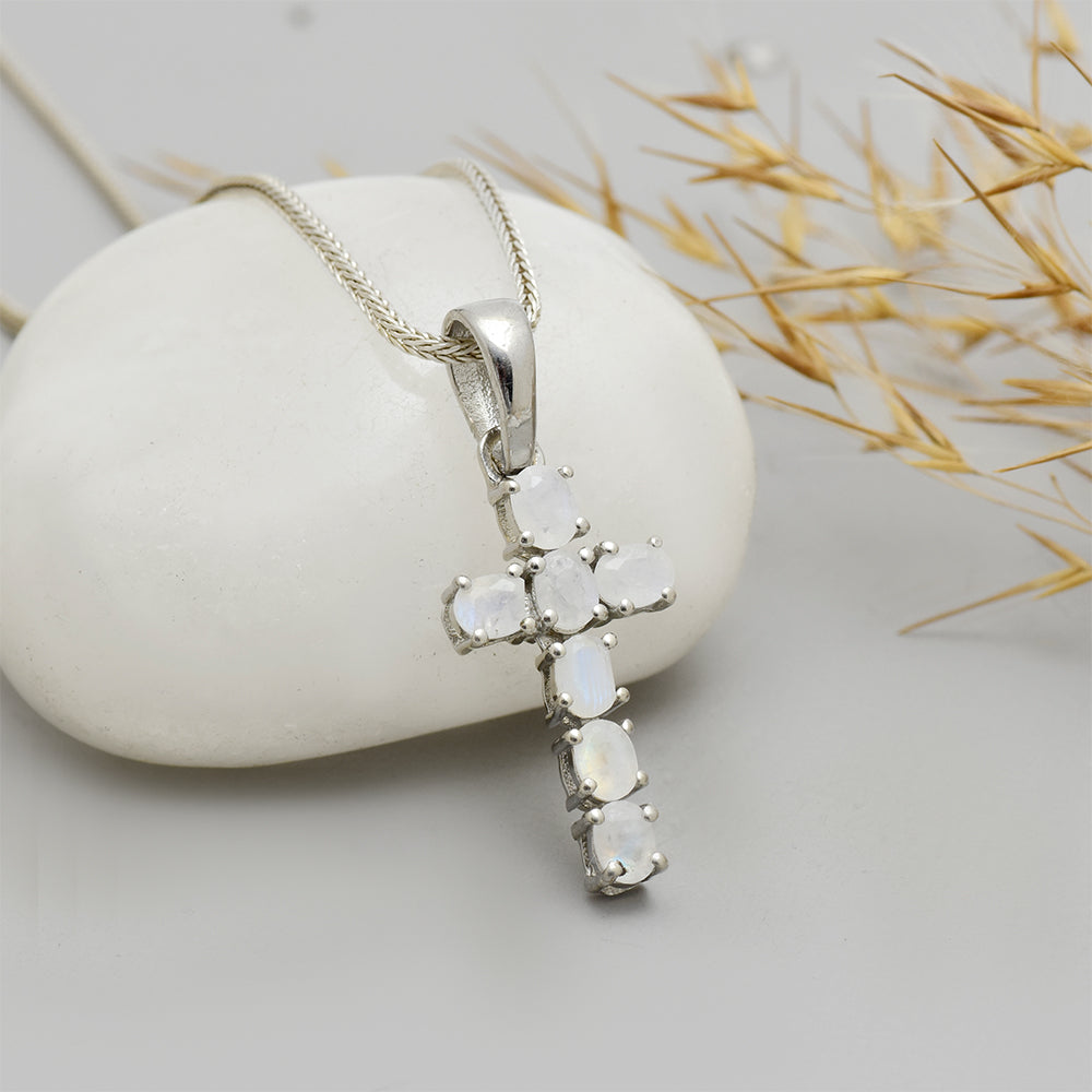 Cruz Colgante de Plata con Piedra Lunar Arco Iris 1 