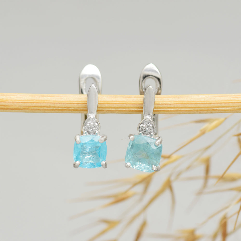 Pendientes de Plata con Apatita azul de Madagascar y Topacio Blanco