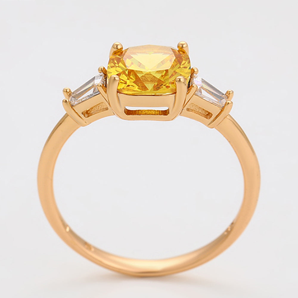Anillo de Aleación Bañado en Oro con Cristal Emporia® Amarillo y Cristal Emporia® Blanco 5 