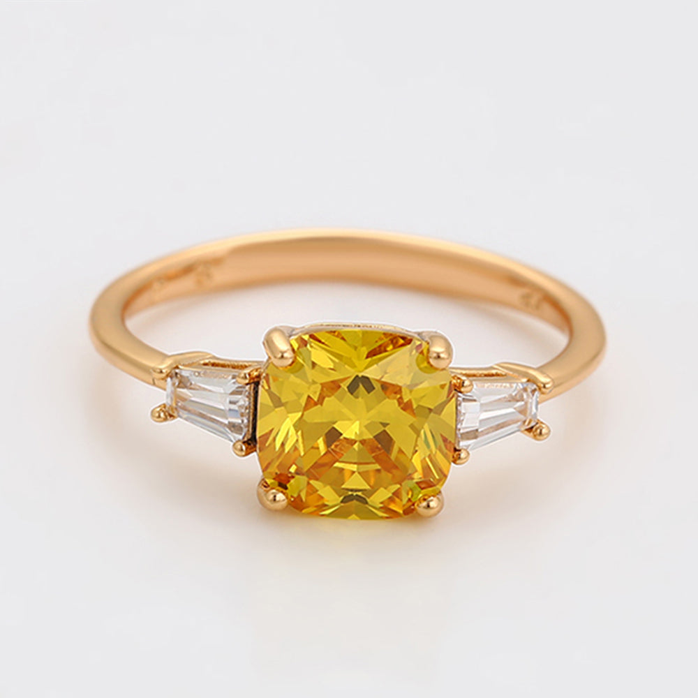 Anillo de Aleación Bañado en Oro con Cristal Emporia® Amarillo y Cristal Emporia® Blanco 7 