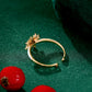 Anillo de Aleación Bañado en Oro con Cristal Emporia® Blanco y Esmalte