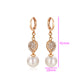 Pendientes de Aleación Bañado en Oro con Perla de cristal y Cristal Emporia® Blanco