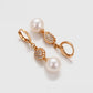 Pendientes de Aleación Bañado en Oro con Perla de cristal y Cristal Emporia® Blanco