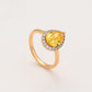 Anillo de Aleación Bañado en Oro con Cristal Emporia® Amarillo y Cristal Emporia® Blanco