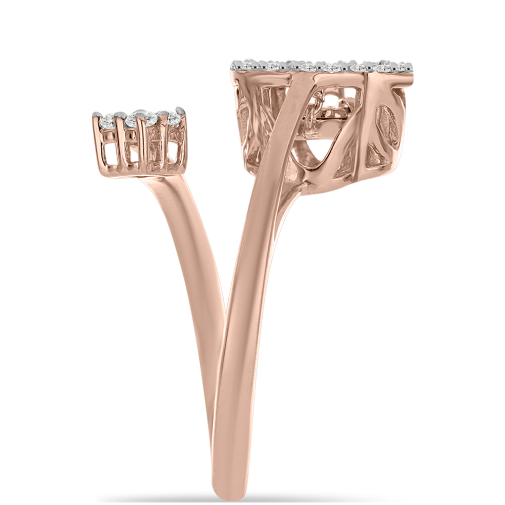 Anillo de Plata Bañada en Oro Rosa con Diamante Rosa Danzantes y Topacio Blanco