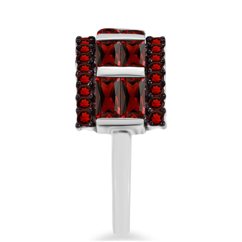 Anillo de Plata con Granate Barton