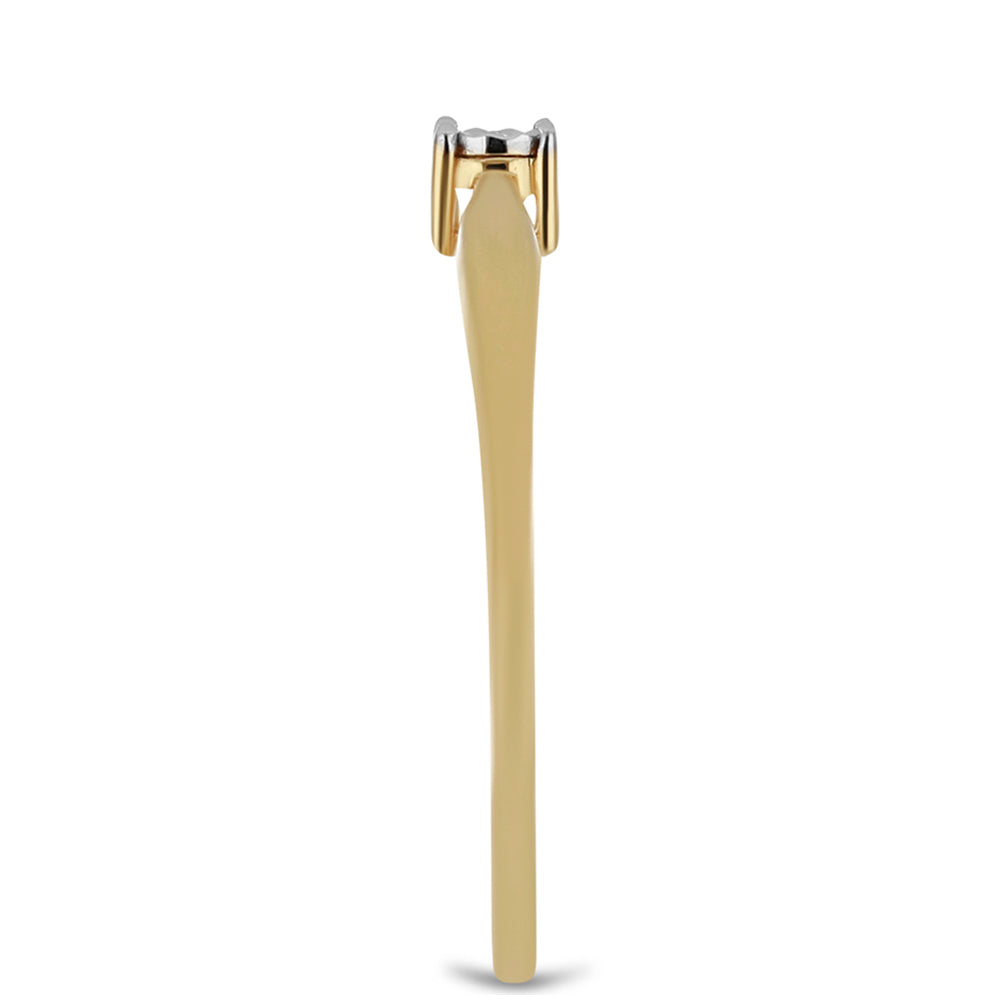 Anillo de Plata Bañada en Oro con Diamante blanco