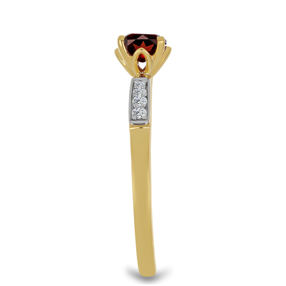 Anillo de Plata Bañada en Oro con Granate Barton y Zircón Blanco
