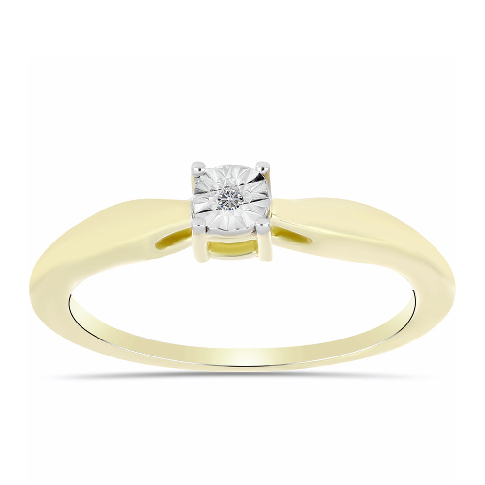 Anillo de Plata Bañada en Oro con Diamante blanco