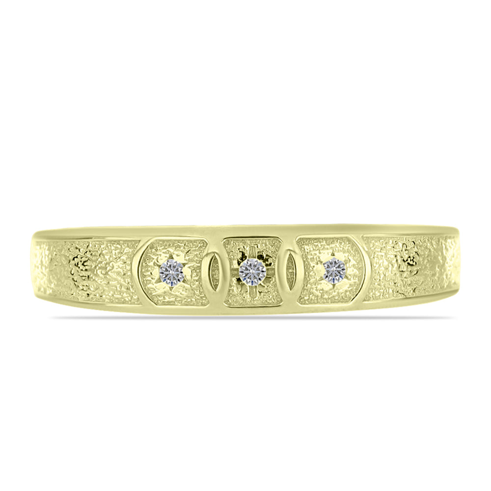 Anillo de Plata Bañada en Oro con Diamante blanco 5 