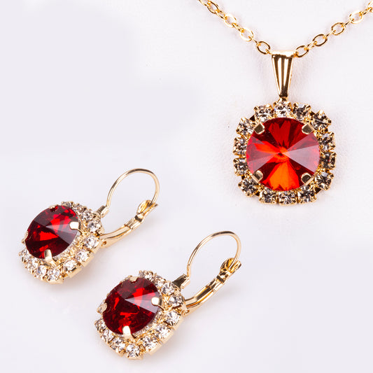 Conjunto de Aleación Bañado en Oro con Cristal Emporia® Rojo ( Collar +Pendientes +Colgante )
