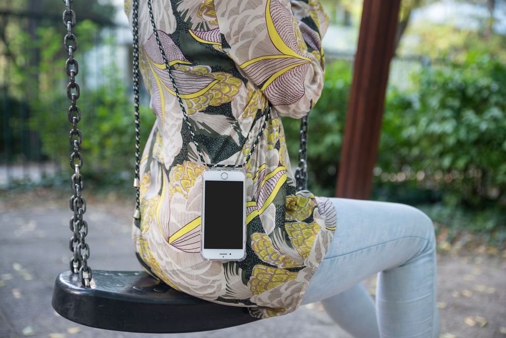 La funda para móvil HMH es transparente con múltiples collares para los móviles Samsung 6 