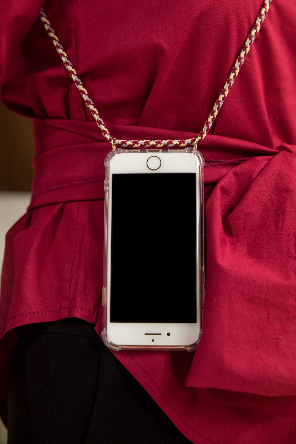 La funda para móvil HMH es transparente con múltiples collares para los móviles Samsung 7 