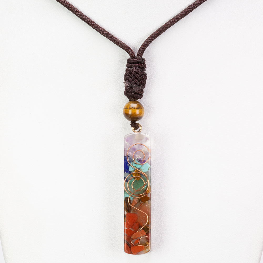 Juego de regalo Emporia de 9 piezas de 7 velas de cristal de chakra, colgante de chakra y pulsera de chakra con amatista, lapislázuli, citrino, aventurina verde, ojo de tigre, jaspe rojo y cuarzo transparente 14 