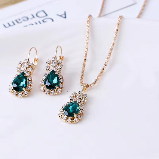 Conjunto de Aleación Bañado en Oro con Cristal Emporia® Verde ( Collar +Pendientes +Colgante )