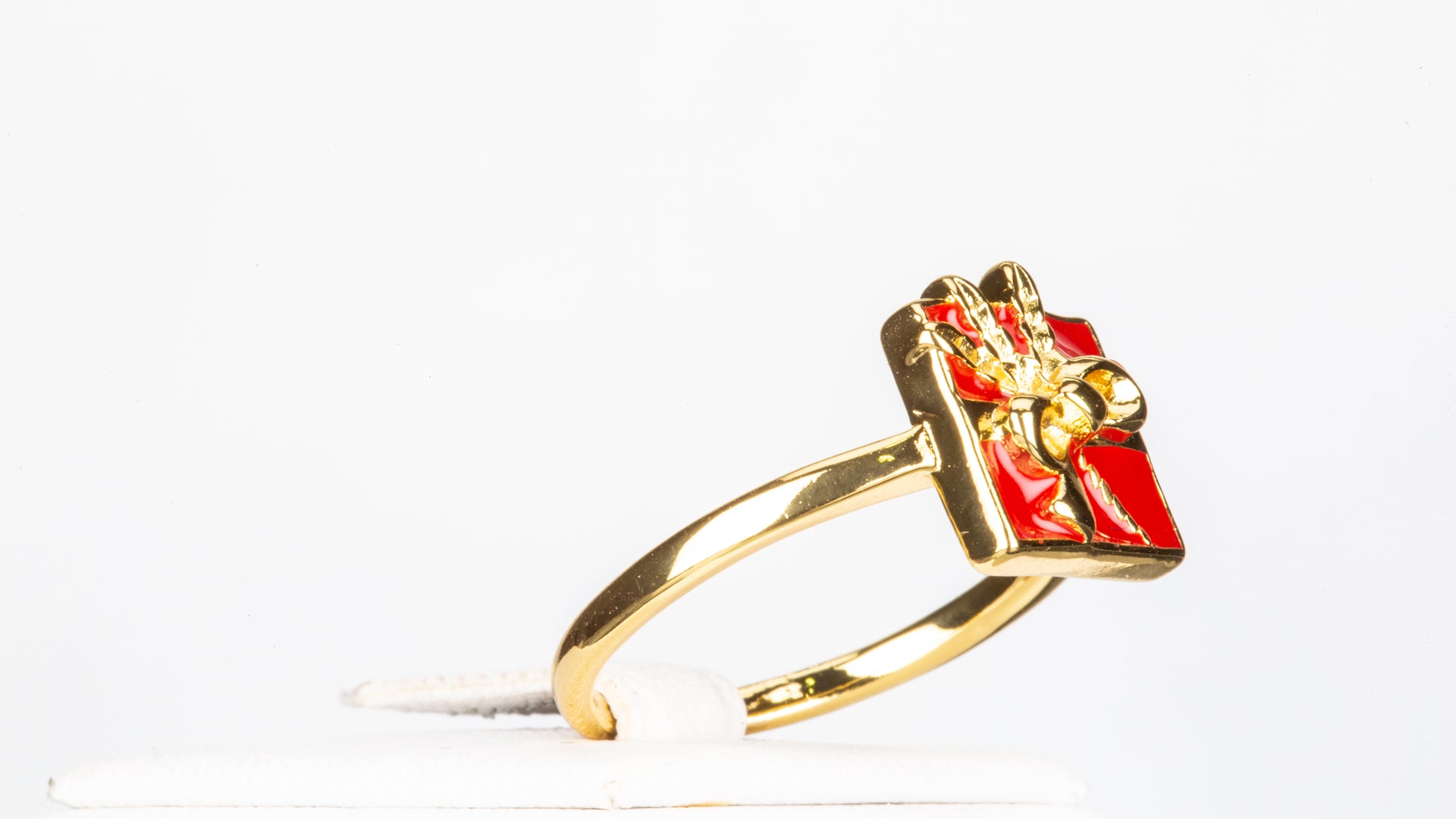 Conjunto de Aleación Bañado en Oro con Cristal Emporia® Rojo ( Anillo ) 12 