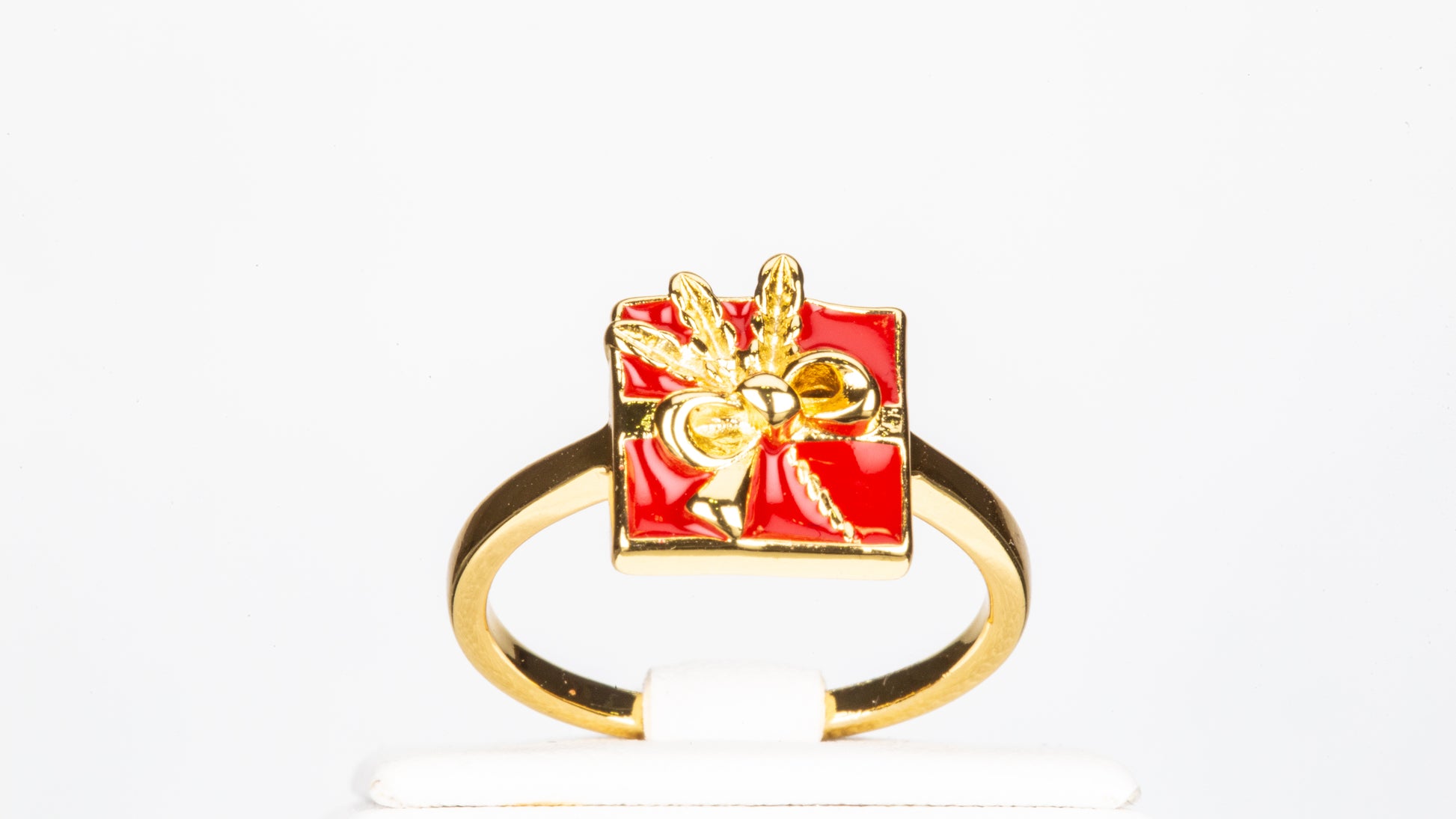 Conjunto de Aleación Bañado en Oro con Cristal Emporia® Rojo ( Anillo ) 11 